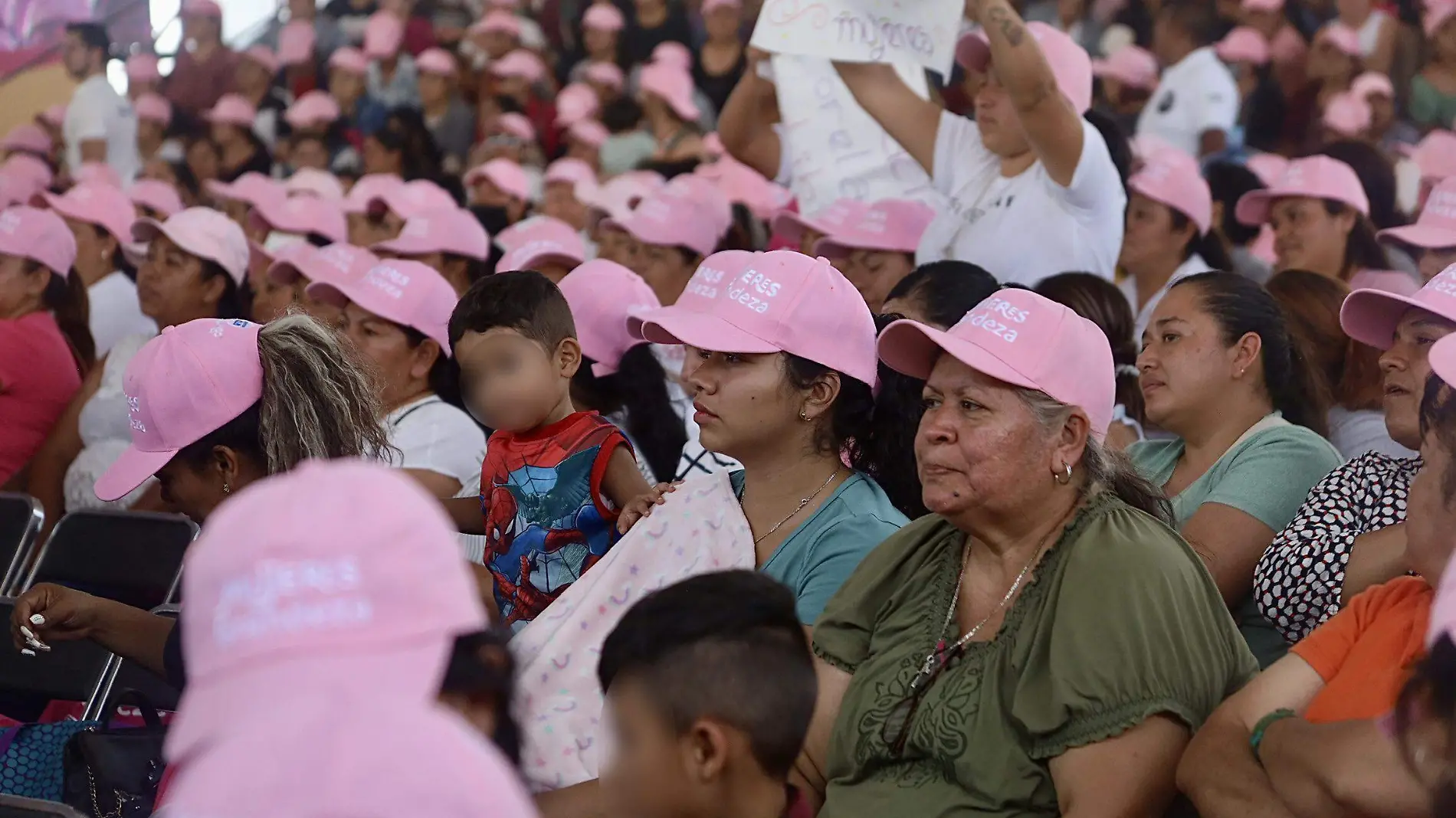 MUJERES (2)